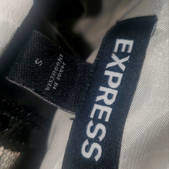 Small Dress - Picture 6 of 7